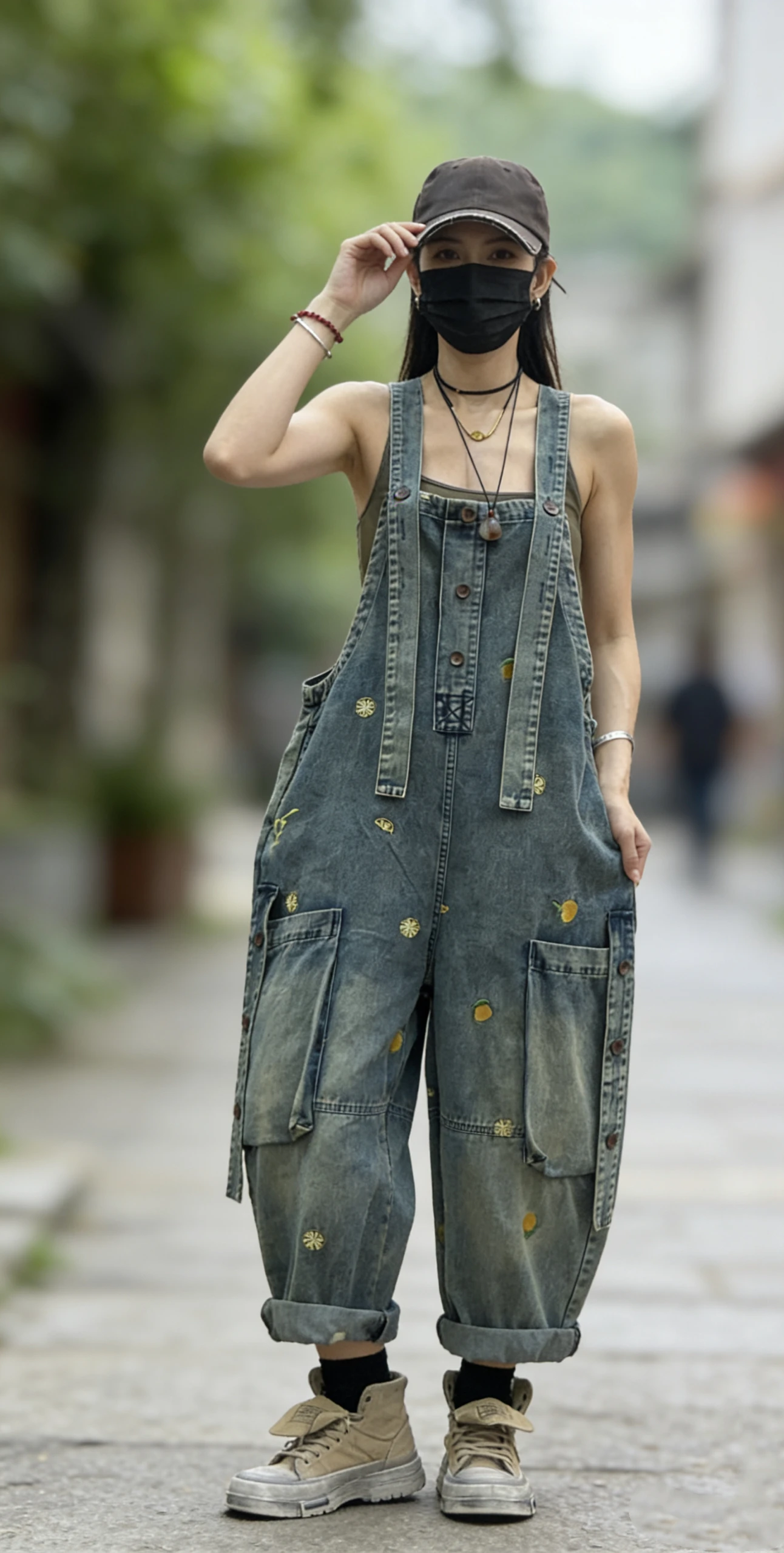 Retro Embroidered Denim Overalls Women's Loose Casual Nine-Piece Jumpsuit Spring 2026 Vintage Style Comfortable Blue Jeans