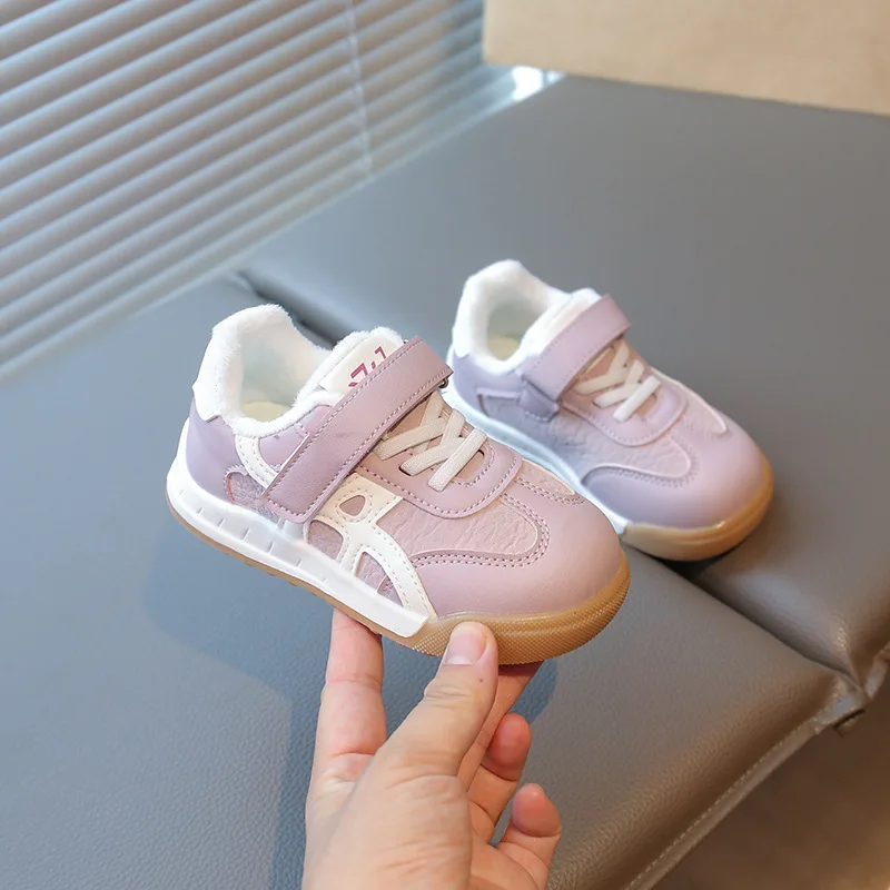 Patchwork PU Kinder Turnschuhe Kurze Plüsch Haken Schleife Sport Schuhe Für Jungen Mädchen Winter Warme Weiche Kleinkind Kinder Casual Schuhe