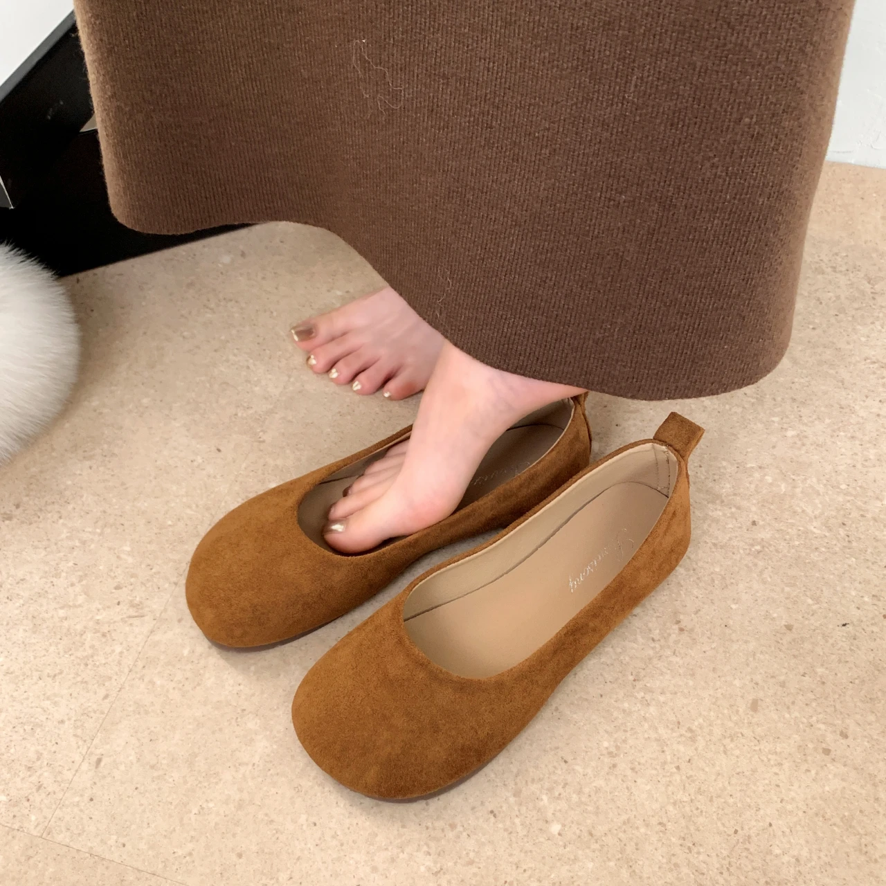 Damen-Ballerinas aus Wildleder mit runder Zehenpartie, Slip-On, weiche, lässige flache Schuhe – Detail 8
