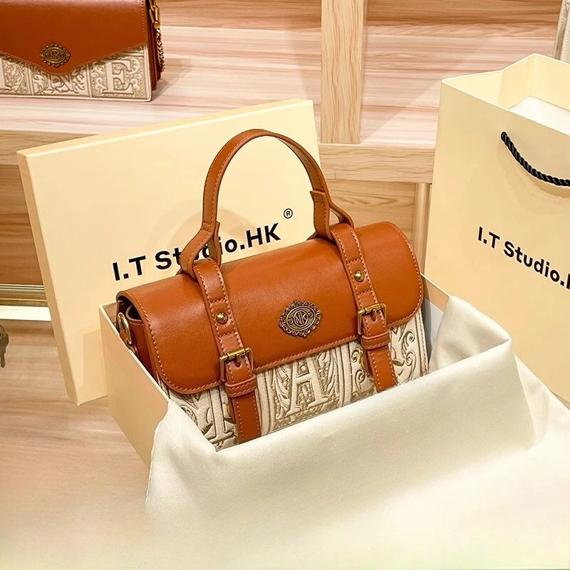 

New Chinese and luxurious Small square bag with Charming decoration embroidery Printing Women's Popular and Versatile Handbag