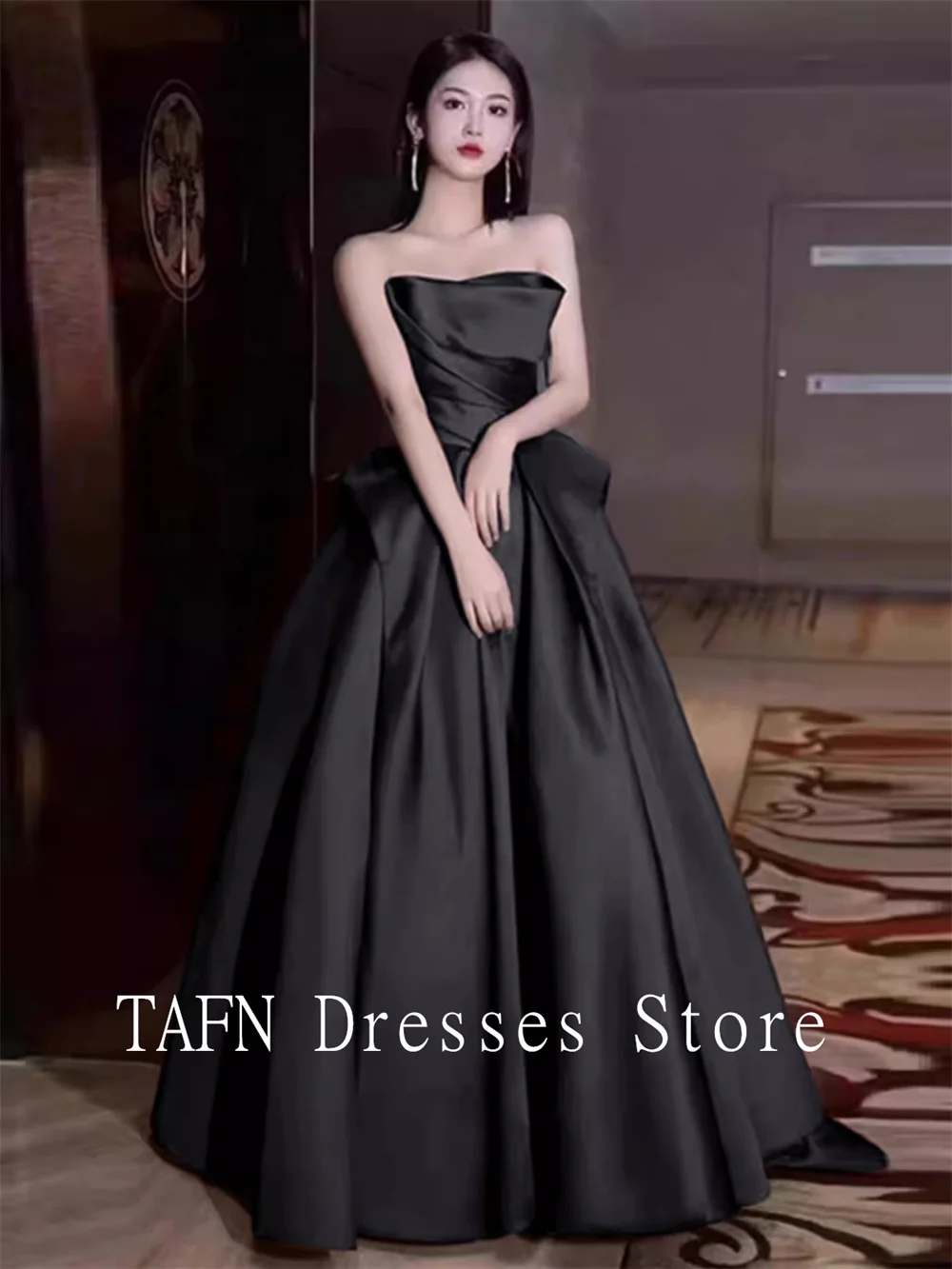 TAFN 블랙웨딩드레스 Black Wedding Dresses Strapless A-line Sleeveless Simple Bridal Gown Custom Made Satin Draped Photo Shoot Gown