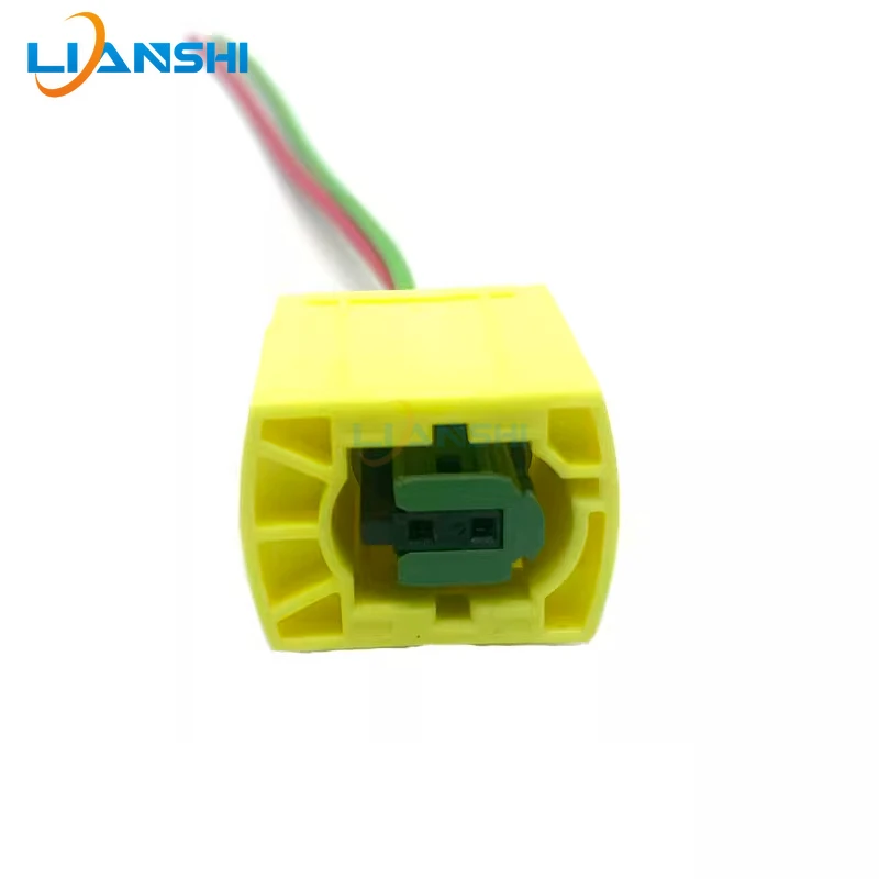 

Applicable to the Kia Sportage K2 K3, Turina Rangan and Elantra collision sensor plug and sensor socket