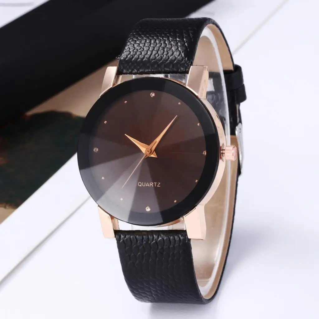 

Stylish casual high quality lady simulation snakeskin belt watch Student lady Sport full diamond decorative clock retro