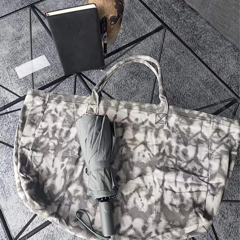 1pc Yoga bag with full logo large size camouflage colored handbag women's super large capacity fabric handbag daily shopping