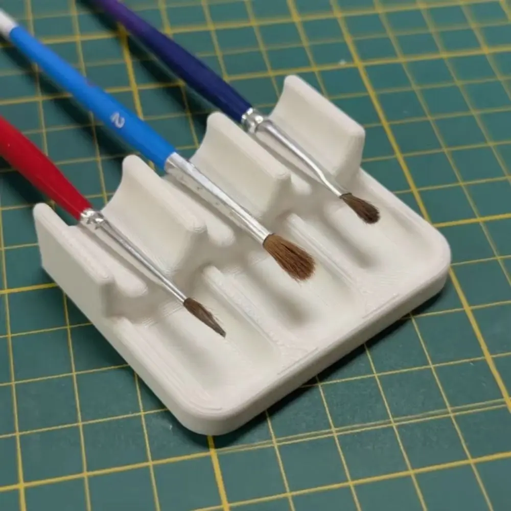 3D Printed Plastic Brush Holder Durable Lightweight Painting Brush Rest Holder Space-Saving Portable Brush Storage Box