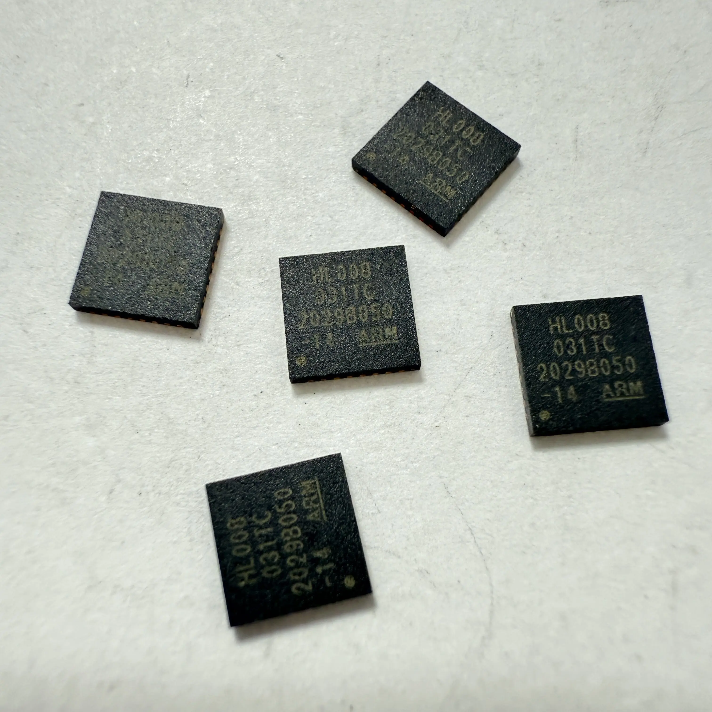5PCS/LOT HL008 (Microcontrollers)