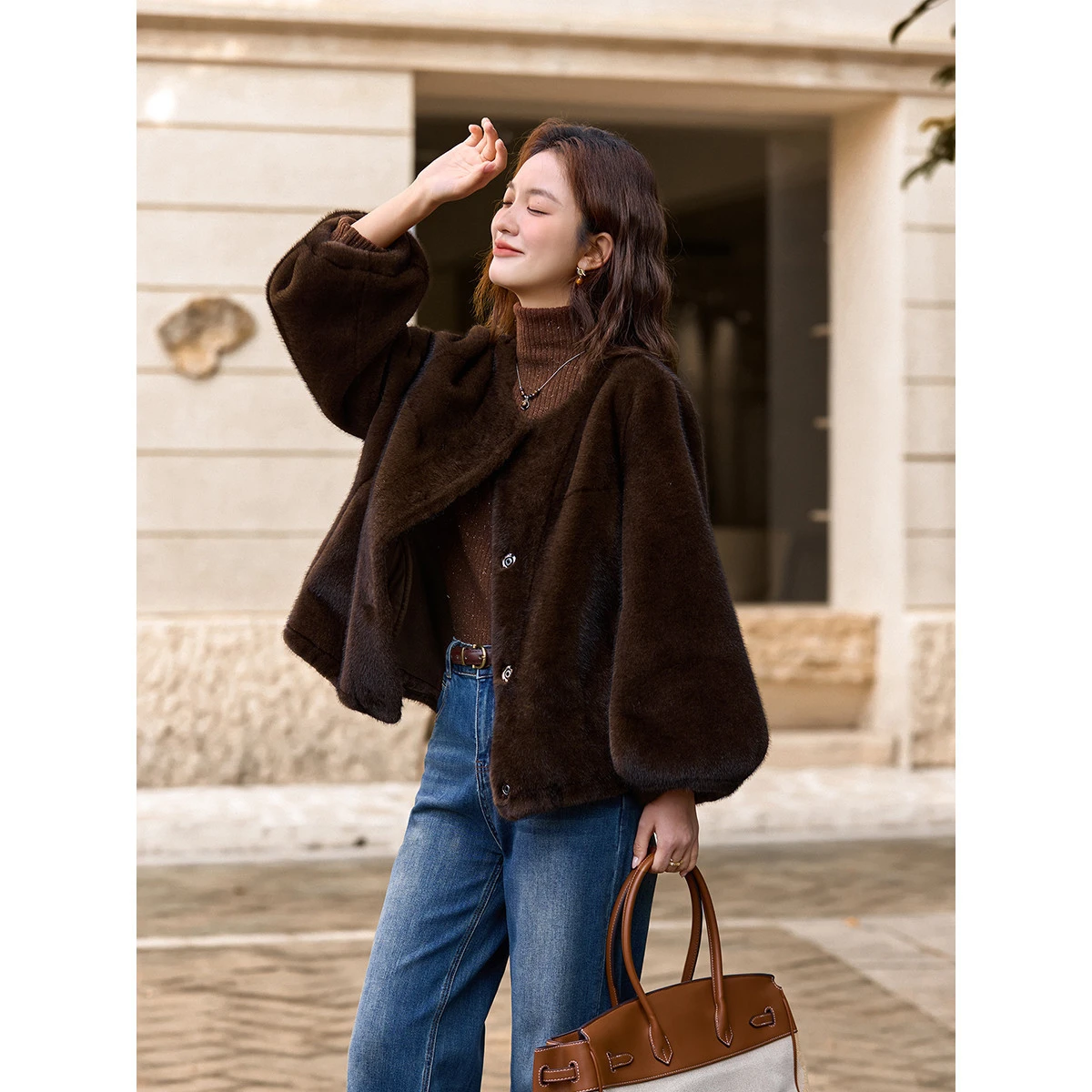 VIMLY Luxury Women's Faux Fur Coats 2025 French Solid Lantern Sleeve Plush Outerwears Round Neck Warm Lady Winter Clothes 30586