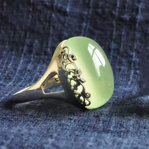 New silver original inlaid green crystal female models Chinese retro atmosphere pigeon egg light luxury women's ring gift