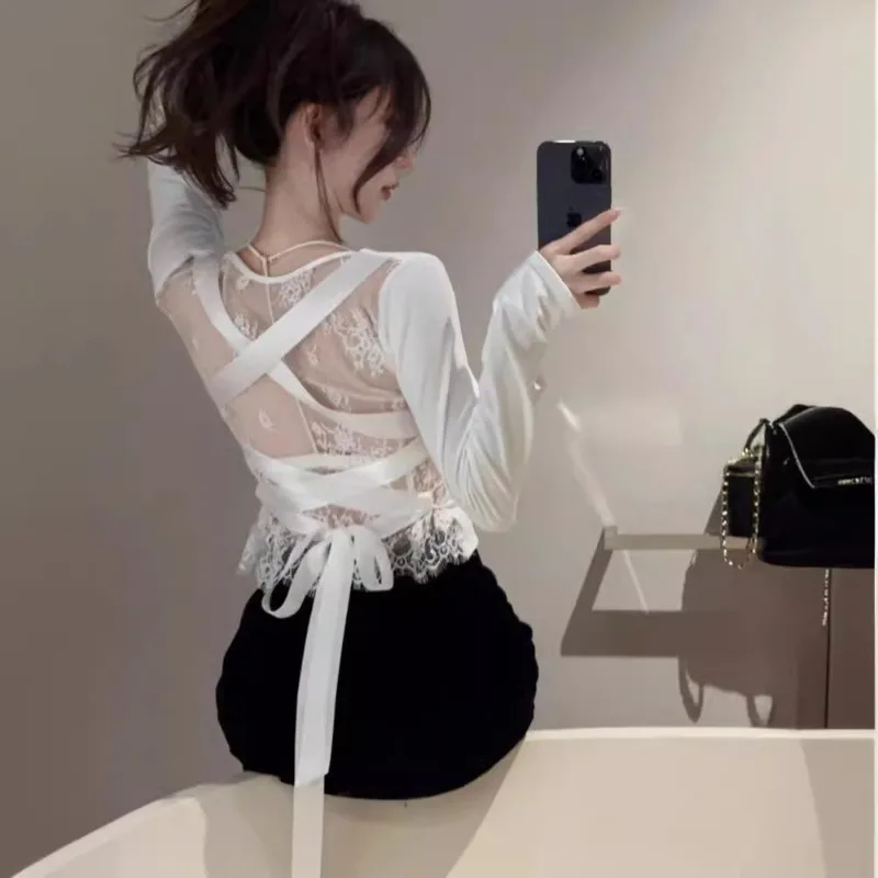 

Новые футболки из модала, сладкий и пряный топ с открытой спиной и кружевной вставкой, топ с длинными рукавами и завязками, стильный облегающий базовый слой с v-образным вырезом для женщин