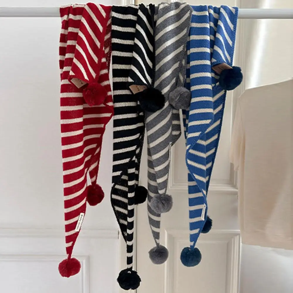 冬用暖かいスカーフショール、ファッショナブルなストライプ柄の三角スカーフ、ニットウールスカーフ、赤と青のスカーフショール、プラッシュボール付きネックウォーマー