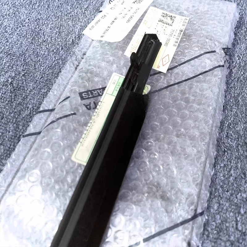 

Хромированная накладка на боковое стекло (уплотнитель) для Toyota Camry 2018-2022, внешняя отделка стекла