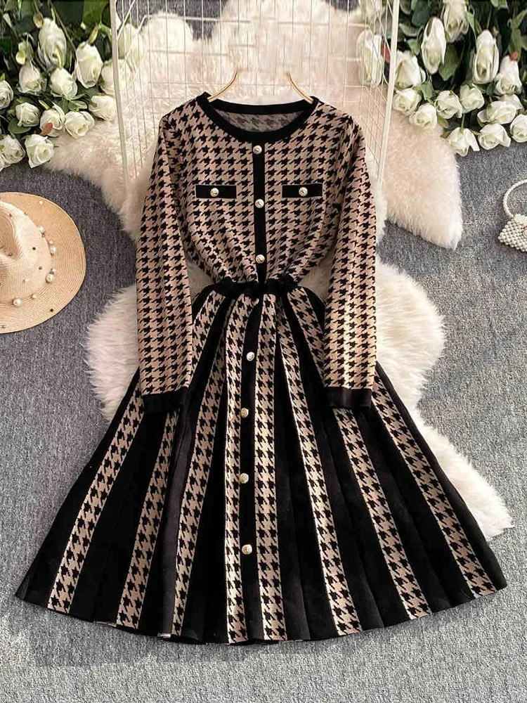 Women's Autumn Winter Dress Bird Lattice Knitted High-quality OL High Waist Umbrella Shaped A-line MIni Vestidos Female DS016