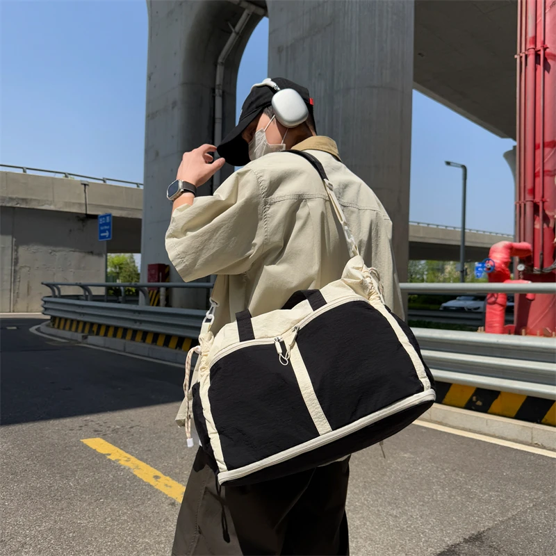 

Large Capacity Expandable Foldable Carry On Travel Bag Multifunctional Wear-resistant for Travel Swimming Sports Fitness Bags