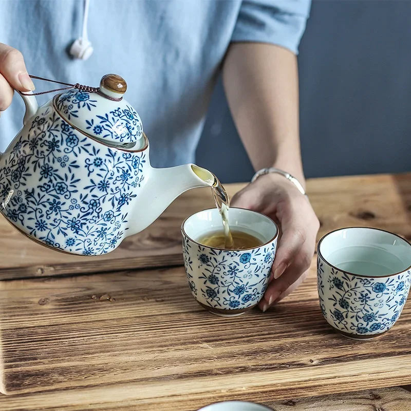 

Set of Floral Teaware Underglazed Blue Ceramic Tea Kettle kungfu Tea Kettle Tea Cup with Infuser Best Gift (4 teacups + 1 pot)
