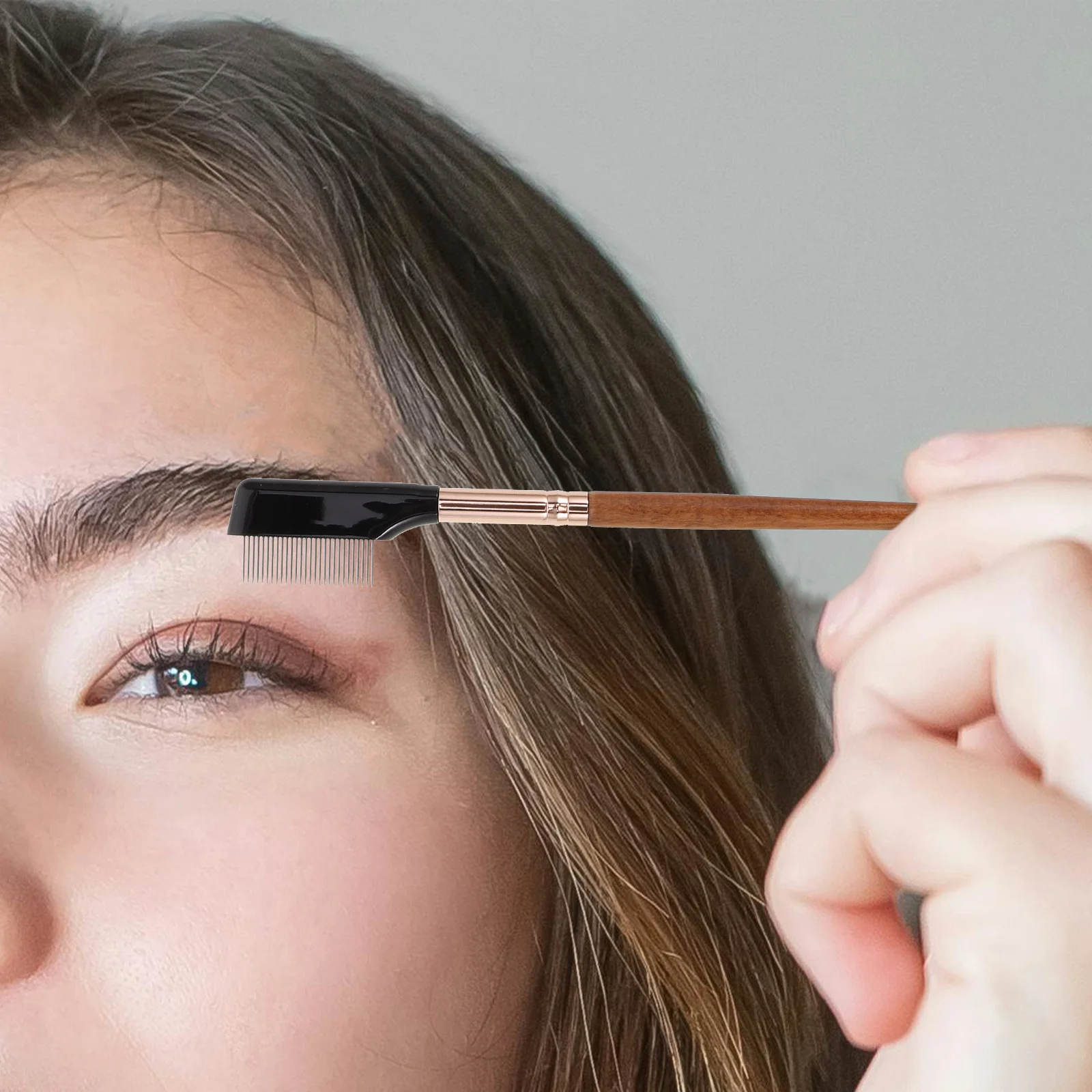 หวีขนตา ซี่โลหะ ด้ามจับไม้ตามหลักสรีรศาสตร์ เข็มเหล็กความแม่นยำสูง เครื่องมือแยกขนตา แปรงปัดคิ้ว แปรงแต่งหน้า