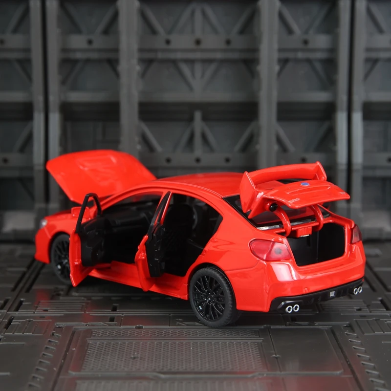 1:30 simulación Subaru WRX STI puertas de modelo de coche de carreras de aleación y capó de motor, el maletero se puede abrir tiene sonido y iluminación