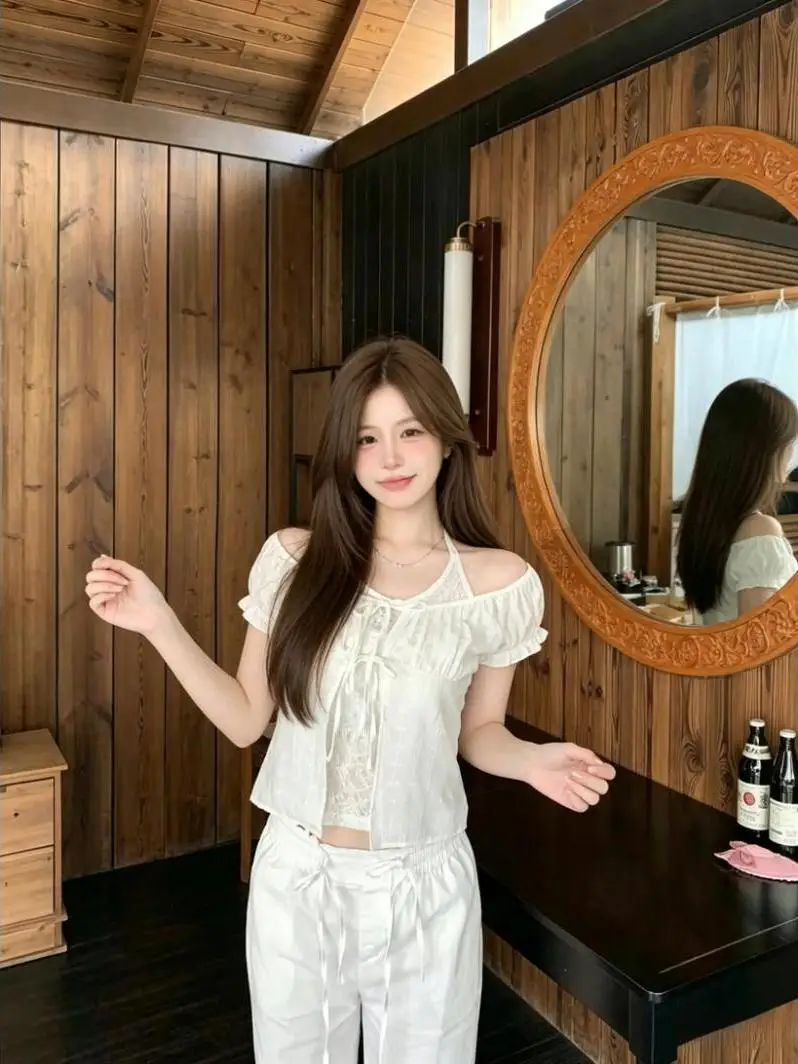 

Spicy Girl Style Bubble Sleeve Shirt Women's Summer 2026 New Short Lace Halter Neck Two-Piece Set Slimming Commute Style Kore...