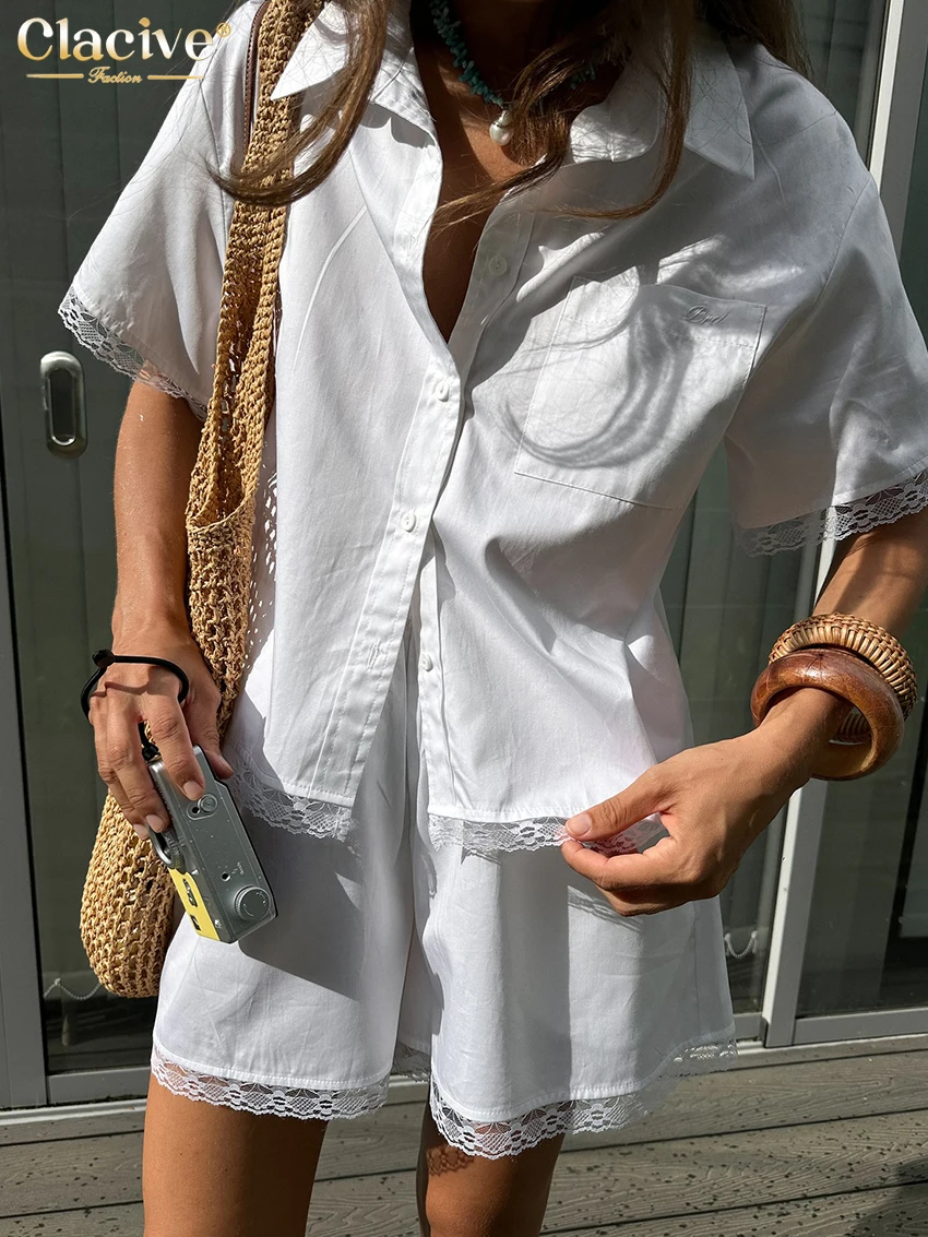 Clacive موضة فضفاضة القطن الأبيض مجموعة تي شيرتات قصيرة للأطفال 2 قطعة امرأة 2026 الصيف قميص قصير الأكمام مع ارتفاع الخصر مجموعة تي شيرتات قصيرة للأطفال الإناث
