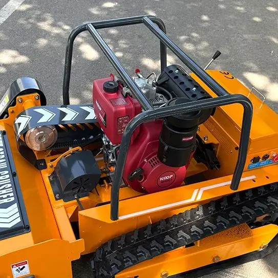 جهاز التحكم عن بعد جزازة العشب 24 فولت جميع التضاريس قاطع غاز قابل للتخصيص معايير انبعاث اليورو الخامس لحديقة المنزل