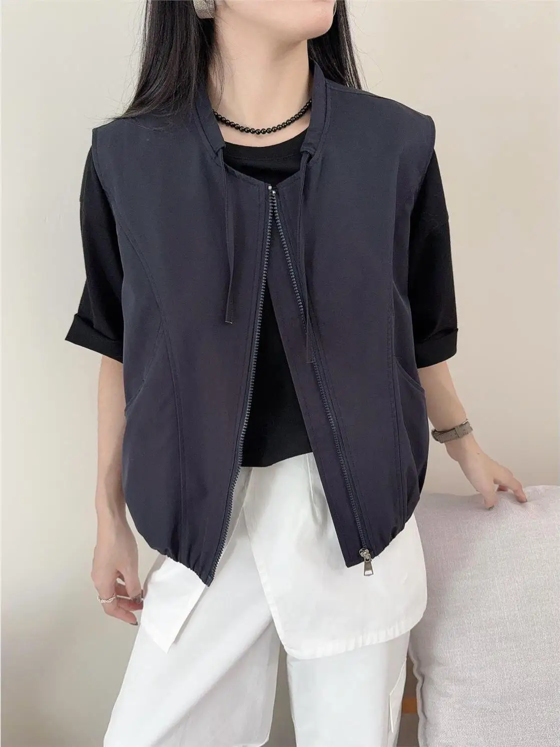 เสื้อกั๊กทรงกลมสีพื้นสไตล์เกาหลีสำหรับผู้หญิง ใส่สบายๆ ช่วงต้นฤดูใบไม้ร่วง เหมาะสำหรับใส่ไปทำงาน มีแผ่นเสริมไหล่