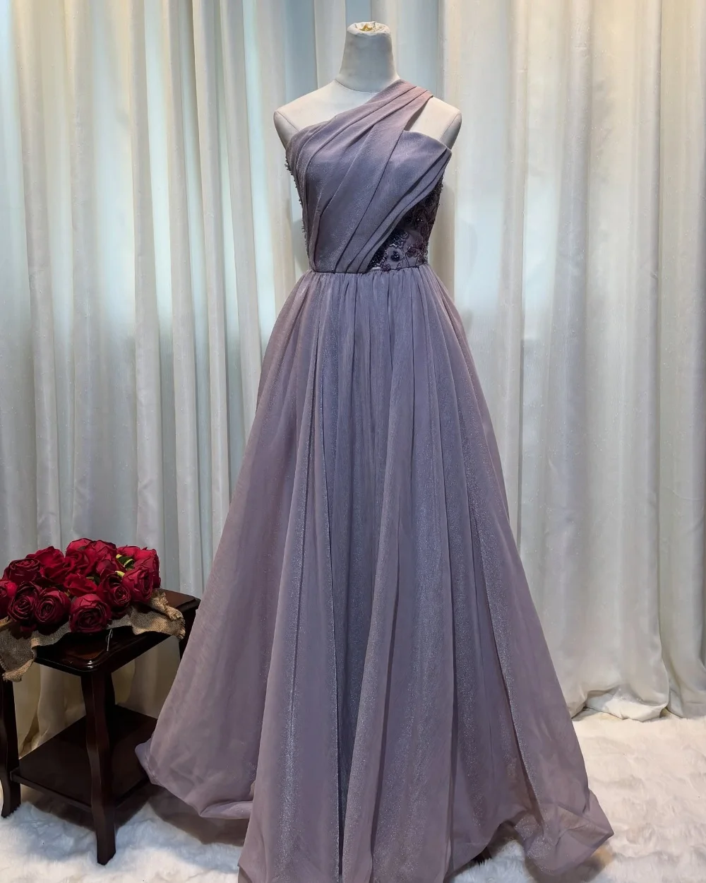 

Customized Matching Fashion Pleat Draped Flower A-line One-shoulder Long Dresses Bespoke Occasion Dresses Sizes Available Casual