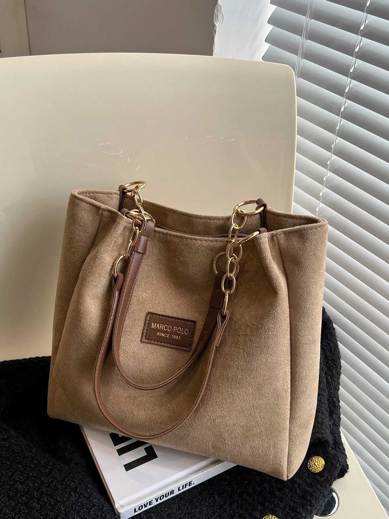 

Travel Bag Female Large-Capacity Hand Commuting to school Suede Stylish Commuter Tote Bag For Ladies With One Shoulder Bag