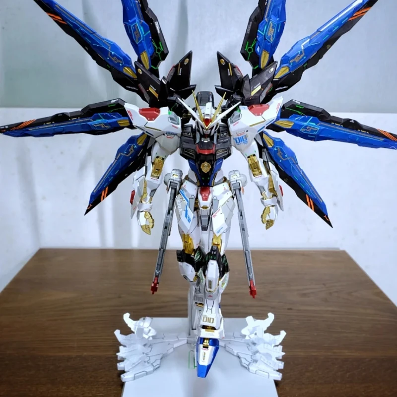 Daban 8802 Strike Freedom Mg 1/100 تجميع أطقم منمذجة بدون أجنحة خفيفة مقياس نموذج بلاستيكي لعب الصبي مفاجأة هدية تحصيل