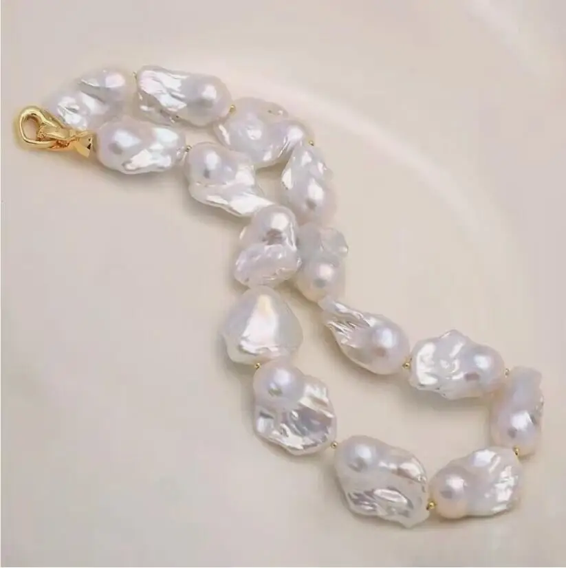 

Великолепное ожерелье из белого жемчуга Южного моря в стиле барокко диаметром 20–25 мм длиной 18 дюймов