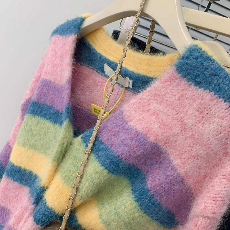 2025 hiver nouveau arc-en-ciel rayure paresseux Style épaissi chaud doux frais Cardigan manteau pour les femmes