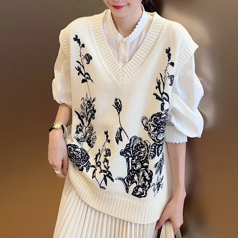 Women\'s Vintage Flower Embroidery Simple Chic Sweater Vest Elegant Fashion V Neck Sleeveless Loose All Match Knitted Waistcoat