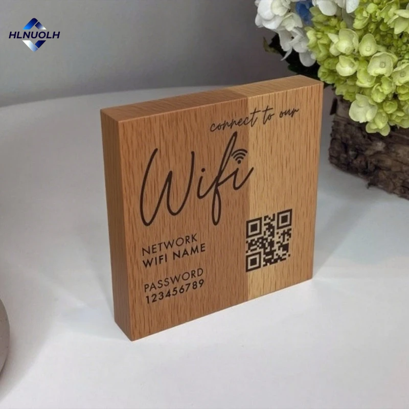 كتلة لافتات خشبية مخصصة WiFi مع كلمة مرور اسم الشبكة ورمز QR قابل للمسح الضوئي للمنزل والمكتب والمتجر ومقهى الإنترنت والردهة