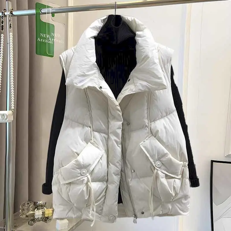 เสื้อกั๊กไหมแฟชั่นเกาหลีสำหรับผู้หญิง ปี 2025 ฤดูใบไม้ร่วง ฤดูหนาว สไตล์ลำลองใหม่ เสื้อคลุมตัวนอก เสื้อกั๊กน้ำหนักเบาพิเศษ เสื้อแจ็คเก็ตแบบหนาสำหรับผู้หญิง