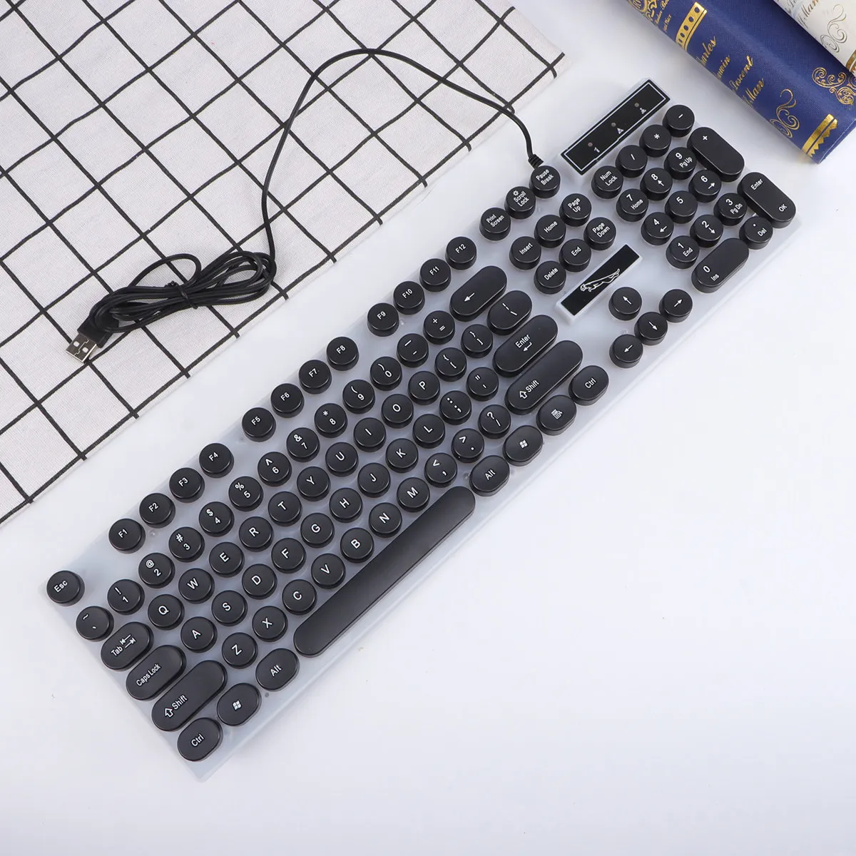 

Wired USB Glowing Keyboard Round Keys Ergonomic Slim Portable for Pc Laptop Mobile Phone Tablet Travel Friendly