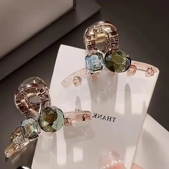 

Милые мини-стразы с жемчугом и когтями для волос, изысканный маленький зажим в виде акулы для челки, головной убор в стиле принцессы для женщин и девочек, подарки для повседневного использования