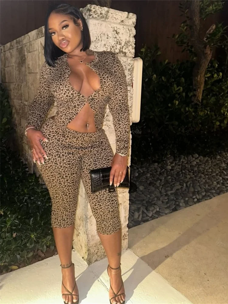 

Sisterlinda Summer Release Junior Fashion Sexy High Street Short Suit M25S68088 Girl Leopard Cleavage Waist Exposure Short Suit