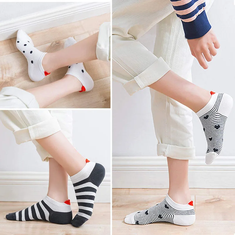 5 Paar neue Sommer lässig niedrig geschnittene Boots socken Mode Herz druck Baumwolle Söckchen neue Frauen lustige Cartoon süße kurze Socken