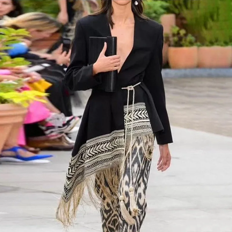 

European Style Elegant Suit 2025 Summer New Heavy Craft Design Embroidery Asymmetrical Fringe Blazer for Women
