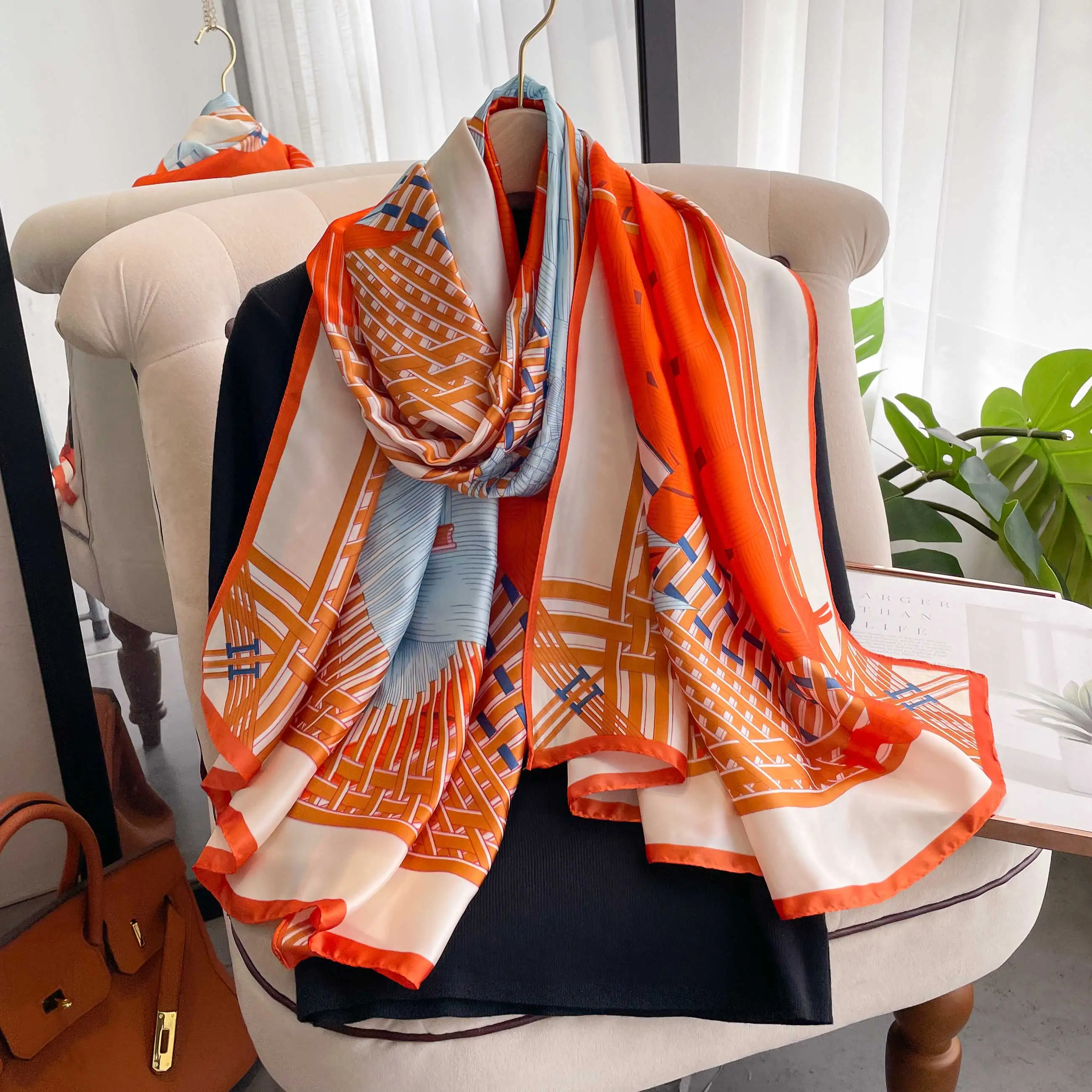 

2024 Style 180*90CM Fashion Dustproof Big Bandanna Popular Satin Finish Silk Shawls Scarves Luxury Print Sunscreen Beach Towel