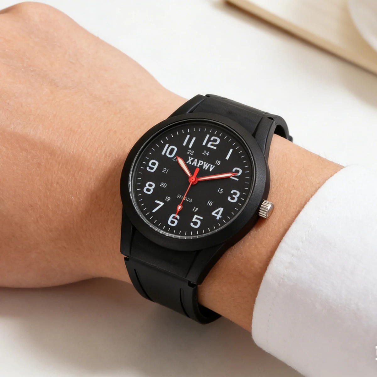 Casual and Fashionable Silicone Quartz Watch, Suitable for Women, Students, and Children, Simple and Elegant, Versatile Wristwatch view 3