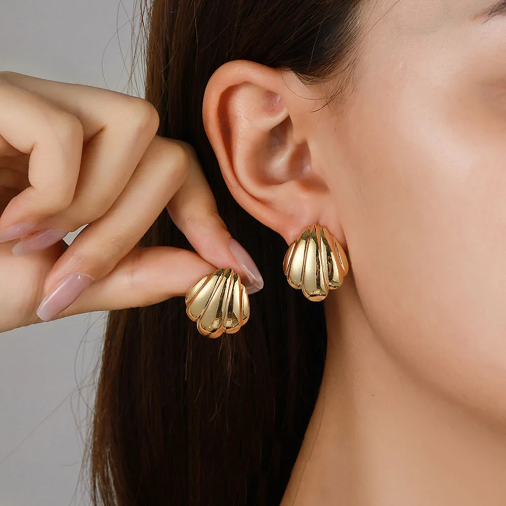 Stainless Steel Ridged Shell Stud Earrings Gold Tone Glossy Seascape Statement Ear Jewelry for Women Summer Beach