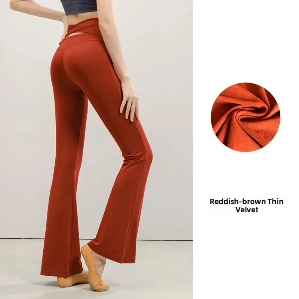 بيلاتيس مع سراويل يوجا مخملية بأشرطة متقاطعة عالية الخصر سراويل رياضية بقصة ضيقة سريعة الجفاف سراويل مرنة عالية للتمرين