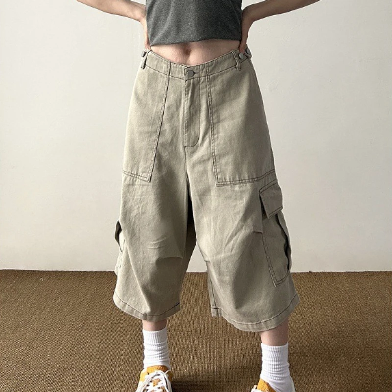 2026 Summer New Hot Selling Retro Multi Pocket Loose Wide Legs 7-Division Casual Shorts for Women