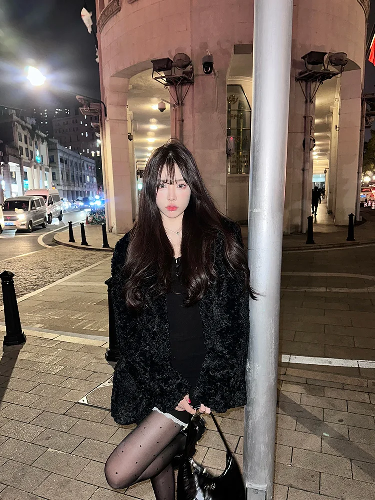 

Liuu Warm Lamb Fur ort Jaet Women's Winter New Sle ort Vest Polyester Fiber 00% Ladies Faion Outerwear