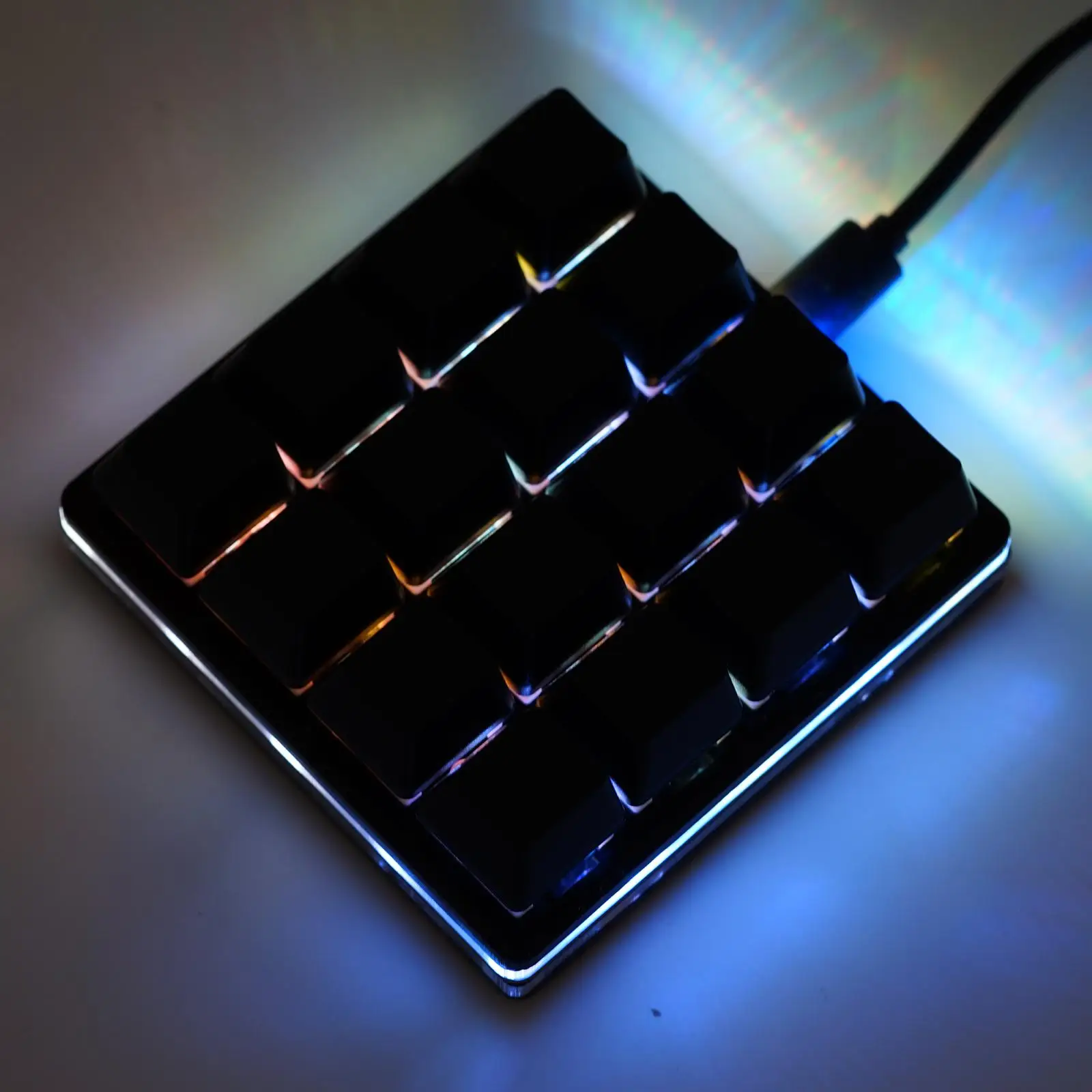 

16 Keys Custom Mini Keypad Black With RGB Light USB OSU Programmable Mechanical Keyboard Macropad For Office Gaming P6T5