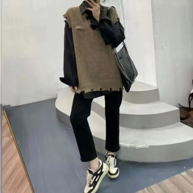 2023 New Autumn Fashion Solid Color V-neck Hollowed Out Knitted Vest Temperament Casual Women's Ragged Horse Loose Sweater