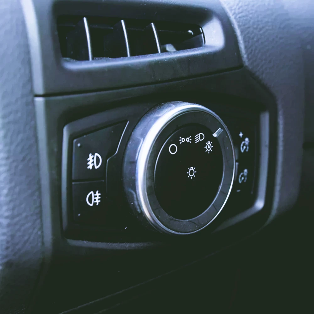 Marco embellecedor  interruptor  faro, repuesto directo, apto para Ford Focus 2012 2018, colocación izquierda, Material plástico