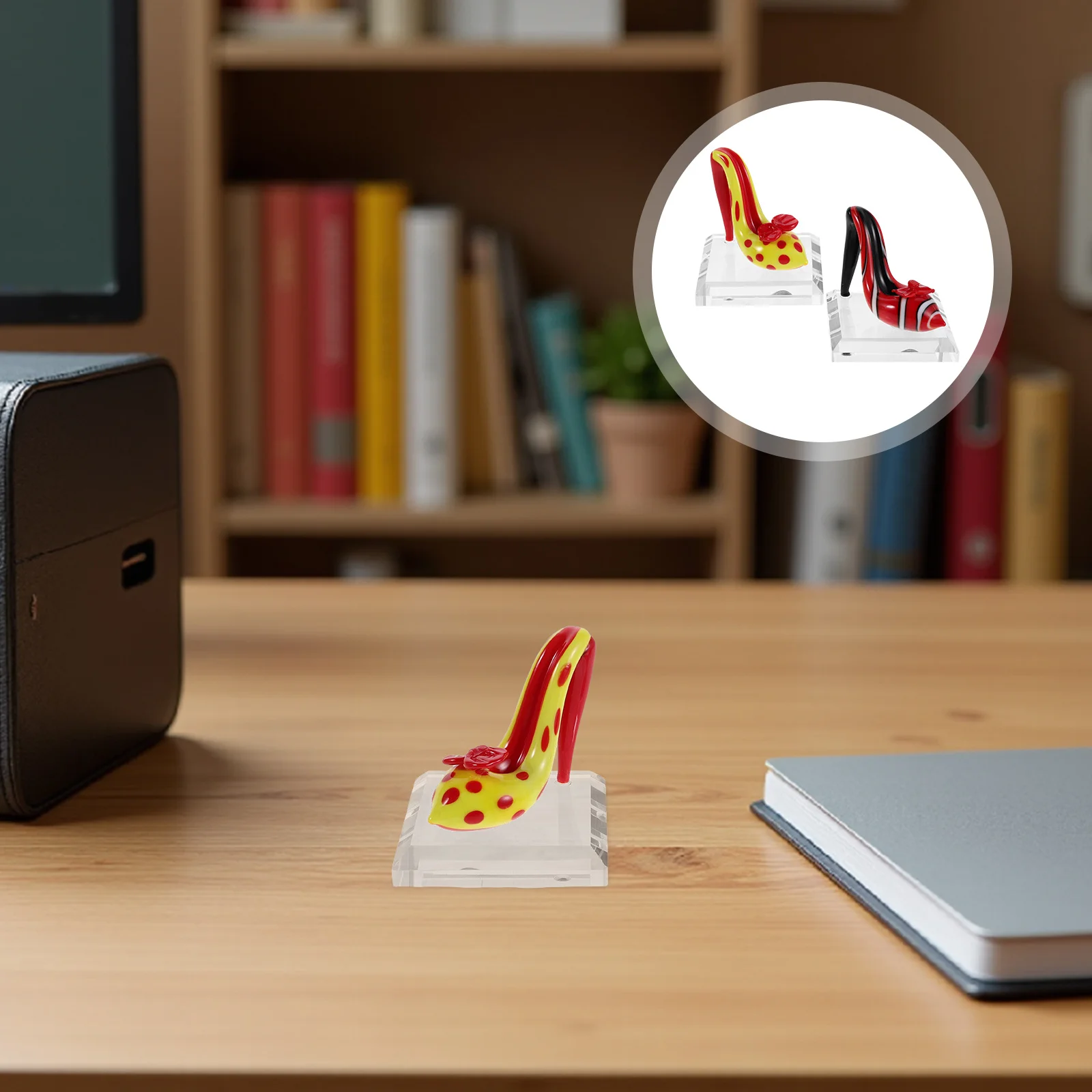 

2Pcs Artistic Glass Slipper Ornament - Colorful High Heel Decoration - Elegant Shelf Display Piece for Wedding Reception Desk