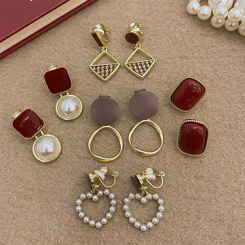 مشبك أذن ريترو أنيق مع عدم وجود ثقب الأذن أقراط الطالبات 2025 نمط عصري جديد بسيط أقراط اللؤلؤ الملحقات