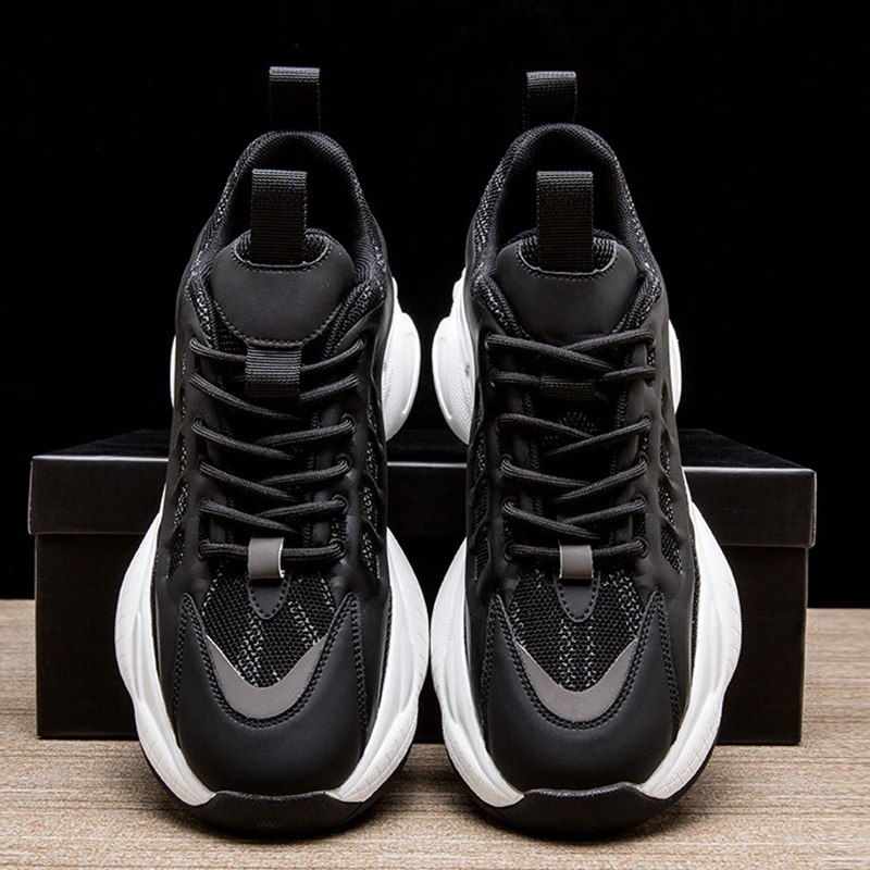 

Men Shoes Sneakers Breathable Mesh Slip on Running Shoes Outdoor Non-Slip Couple Jogging Training Hiking Sports Shoes