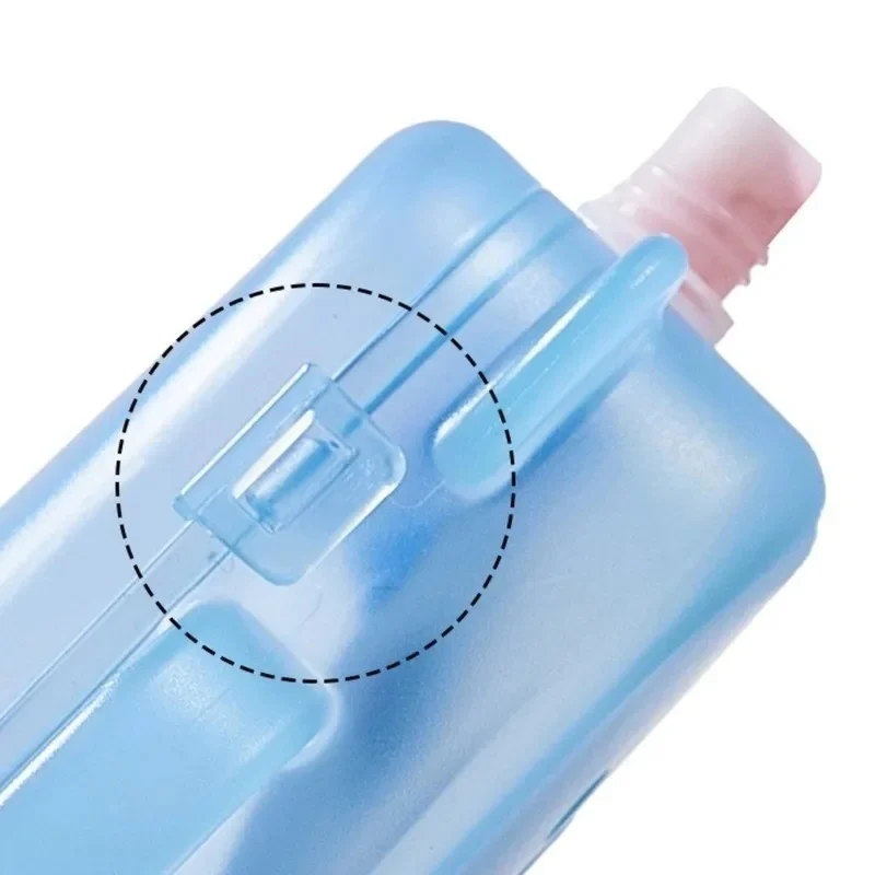 Toddler Bear Pouch Holder Spill Proof Anti Squeeze Snack Feeder with Handles Baby Spoon Utensil for Puree